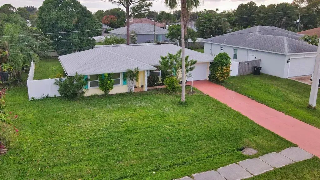 772 Se Thornhill Drive Port Saint Lucie FL 34983