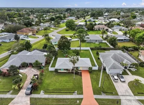 772 Se Thornhill Drive Port Saint Lucie FL 34983
