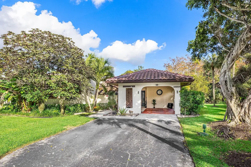 21720 Arriba Real Boca Raton FL 33433