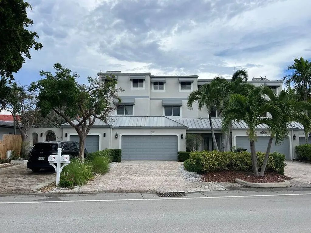 4216 Seagrape Drive Lauderdale By The Sea FL 33308