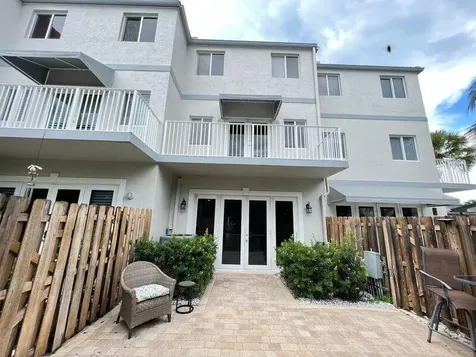 4216 Seagrape Drive Lauderdale By The Sea FL 33308