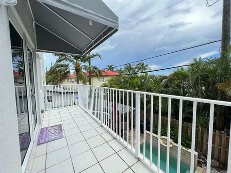 4216 Seagrape Drive Lauderdale By The Sea FL 33308