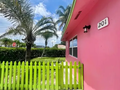 201 E Palm Street Lantana FL 33462