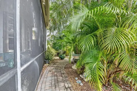 9842 Via Elegante Wellington FL 33411