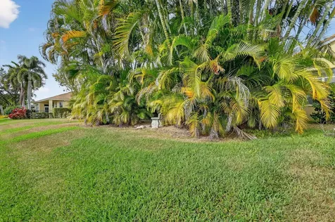 9842 Via Elegante Wellington FL 33411