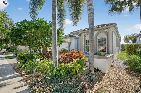 9842 Via Elegante Wellington FL 33411