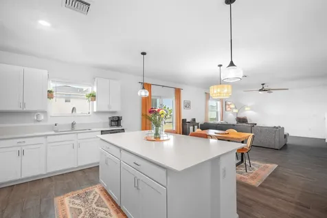 6300 Nw Leafmore Lane Port Saint Lucie FL 34987