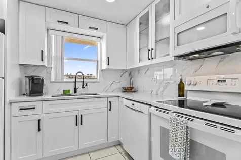 225 Bonnie Boulevard Palm Springs FL 33461