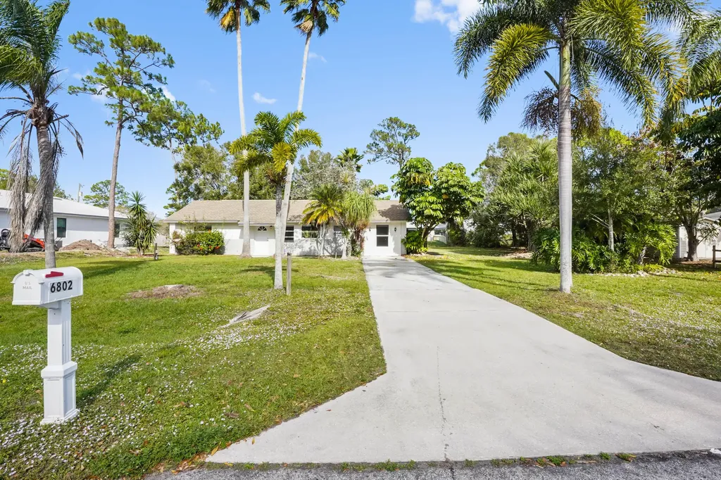 6802 Ocala Avenue Fort Pierce FL 34951