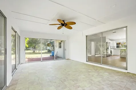 6802 Ocala Avenue Fort Pierce FL 34951