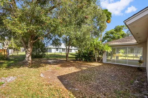 6802 Ocala Avenue Fort Pierce FL 34951