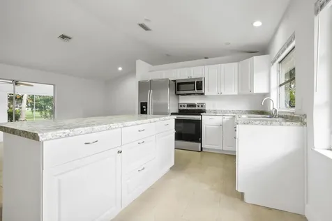 6802 Ocala Avenue Fort Pierce FL 34951