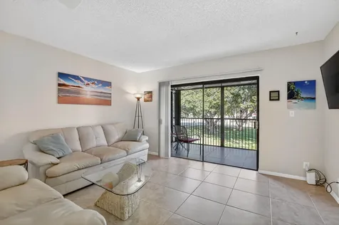 265 Se 10th Street Deerfield Beach FL 33441