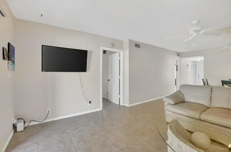 265 Se 10th Street Deerfield Beach FL 33441