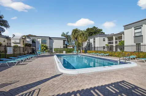 265 Se 10th Street Deerfield Beach FL 33441