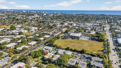 265 Se 10th Street Deerfield Beach FL 33441