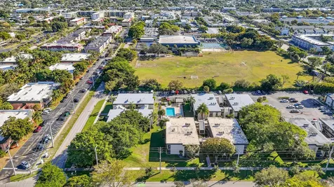 265 Se 10th Street Deerfield Beach FL 33441