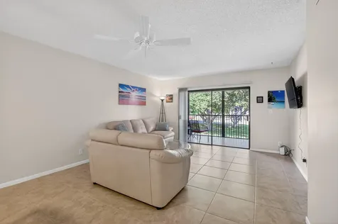 265 Se 10th Street Deerfield Beach FL 33441