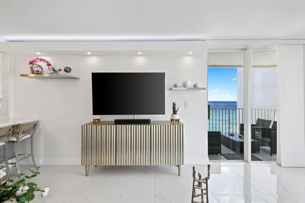 3580 S Ocean 6d Boulevard Palm Beach FL 33480