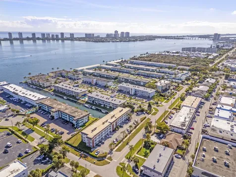 236 Castlewood Drive North Palm Beach FL 33408