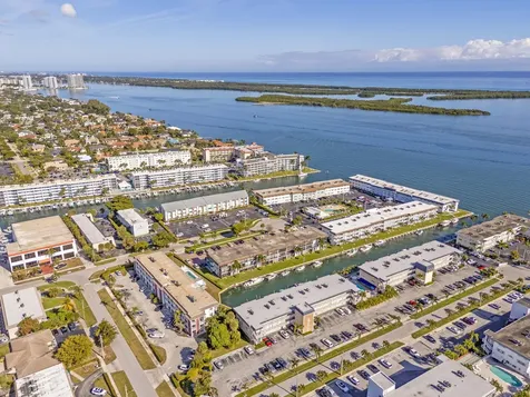 236 Castlewood Drive North Palm Beach FL 33408