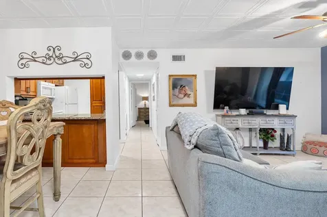712 Sunny Pine Way Greenacres FL 33415