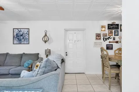 712 Sunny Pine Way Greenacres FL 33415