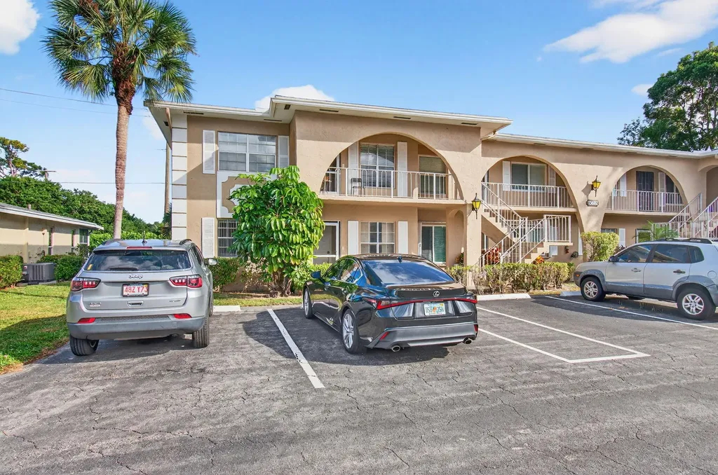 13682 Via Flora Delray Beach FL 33484