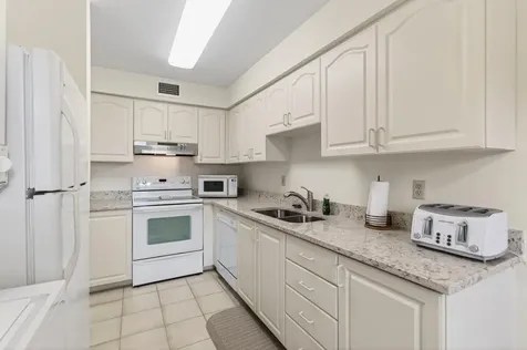 13682 Via Flora Delray Beach FL 33484