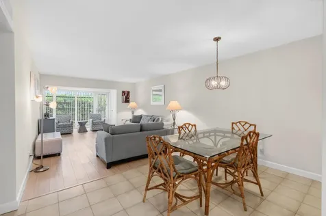 13682 Via Flora Delray Beach FL 33484
