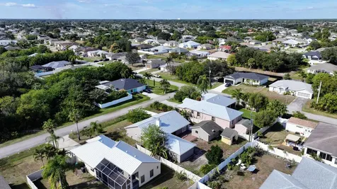 3709 Sw Haines Street Port Saint Lucie FL 34953