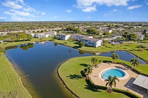 581 Mansfield Boca Raton FL 33434