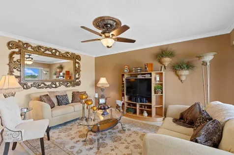581 Mansfield Boca Raton FL 33434