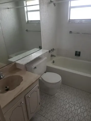 312 Seville M Delray Beach FL 33446