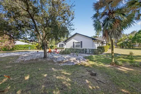 8218 S Elizabeth Avenue Palm Beach Gardens FL 33418