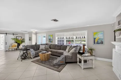 8218 S Elizabeth Avenue Palm Beach Gardens FL 33418