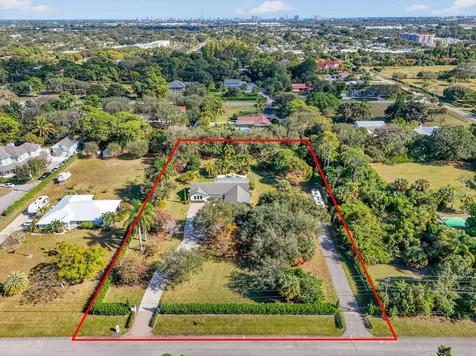 8218 S Elizabeth Avenue Palm Beach Gardens FL 33418