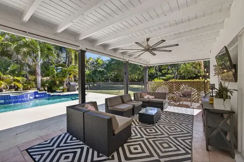 8218 S Elizabeth Avenue Palm Beach Gardens FL 33418