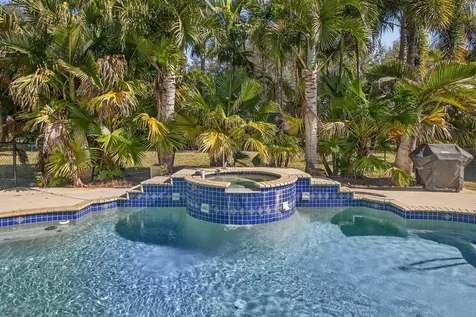 8218 S Elizabeth Avenue Palm Beach Gardens FL 33418