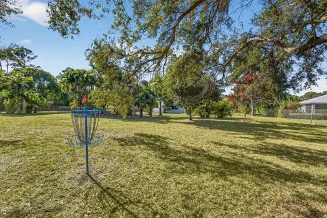 8218 S Elizabeth Avenue Palm Beach Gardens FL 33418