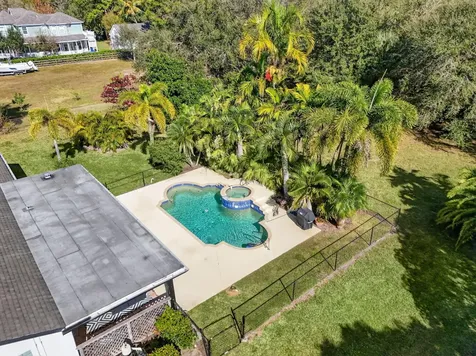 8218 S Elizabeth Avenue Palm Beach Gardens FL 33418