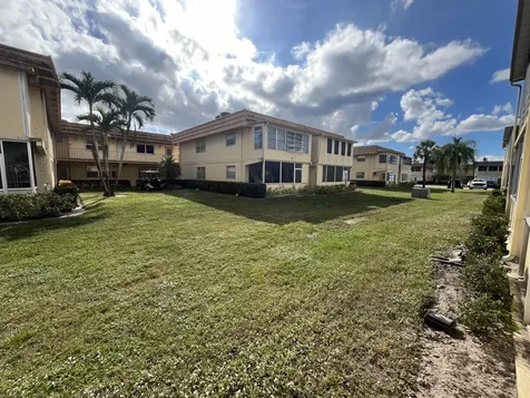 161 Saxony D Delray Beach FL 33446