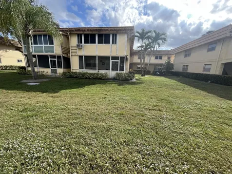 161 Saxony D Delray Beach FL 33446