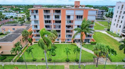 15 S Golfview Road Lake Worth Beach FL 33460