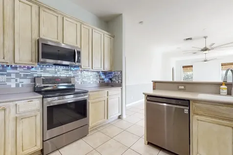 6147 Nw East Deville Circle Port Saint Lucie FL 34986