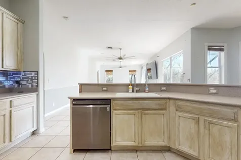 6147 Nw East Deville Circle Port Saint Lucie FL 34986