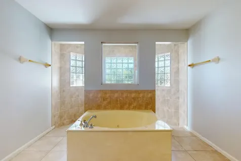 6147 Nw East Deville Circle Port Saint Lucie FL 34986