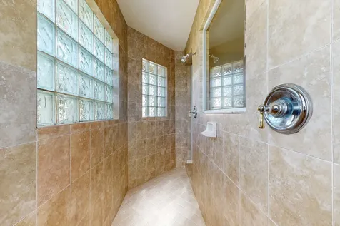 6147 Nw East Deville Circle Port Saint Lucie FL 34986