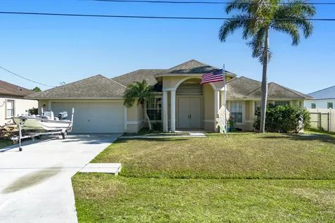 6147 Nw East Deville Circle Port Saint Lucie FL 34986