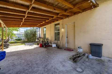 6147 Nw East Deville Circle Port Saint Lucie FL 34986